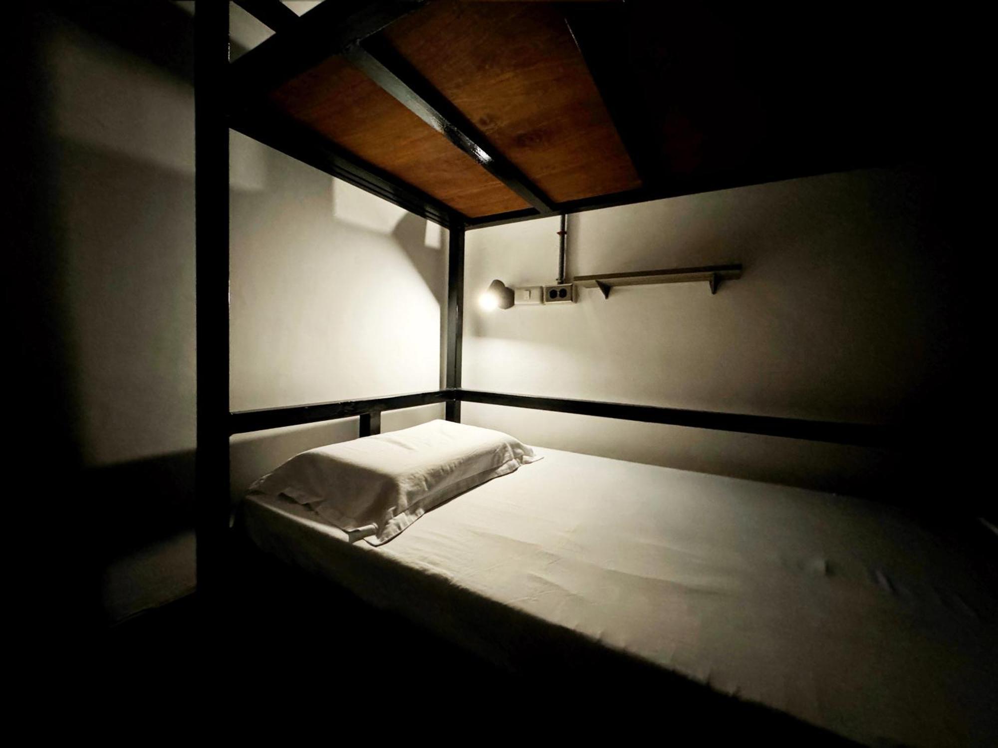 Ocean Breeze Hostel By Daily Sweet Moalboal Bagian luar foto